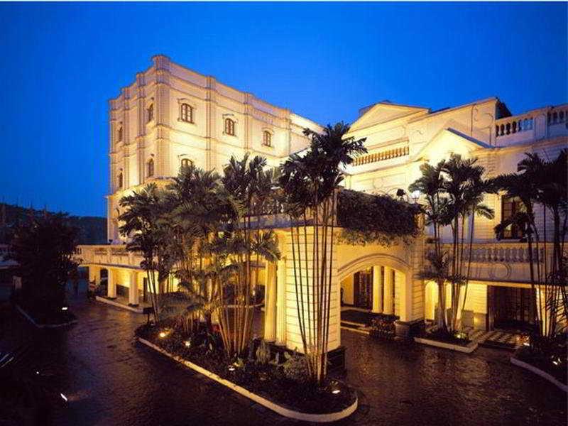 The Oberoi Grand Kolkata Hotel Exterior photo